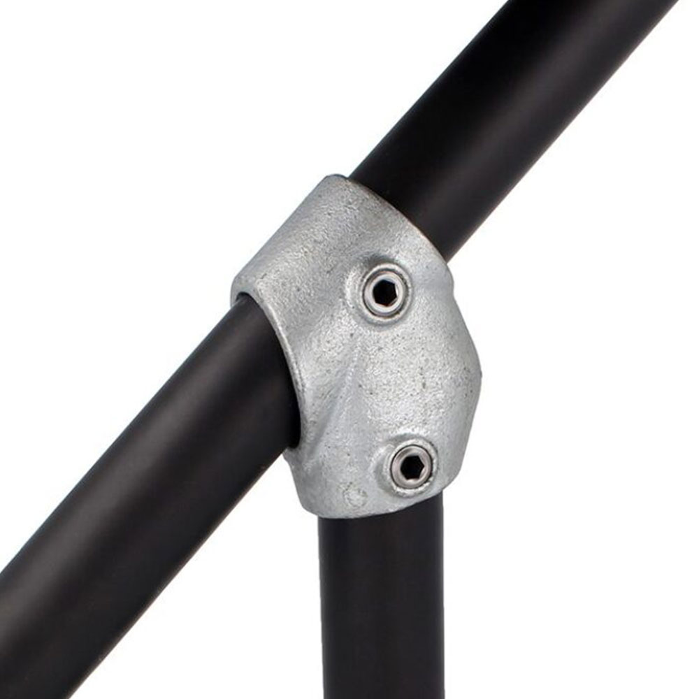 Doughty - Pipeclamp Adjustable Short Tee 30-60 Degree T12900