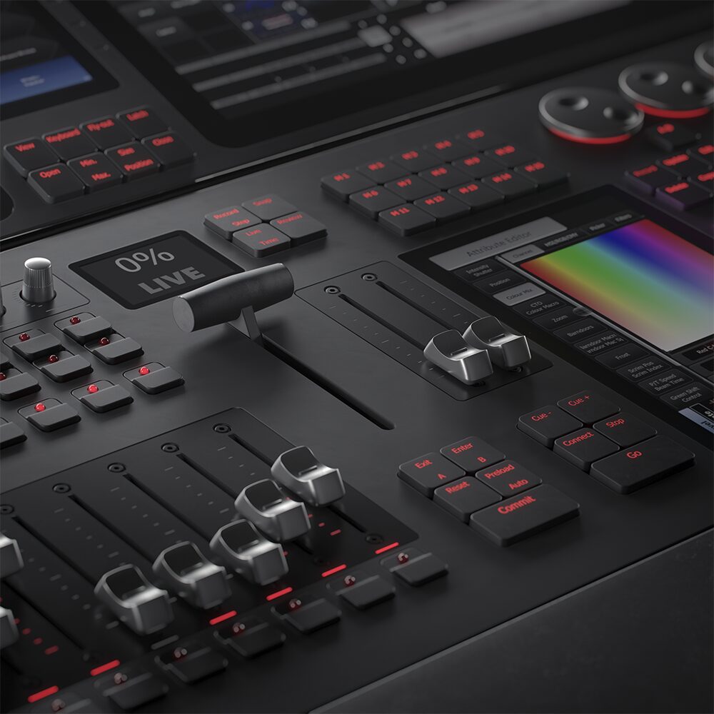 Avolites Diamond 9 D9-330 console onboard media controls